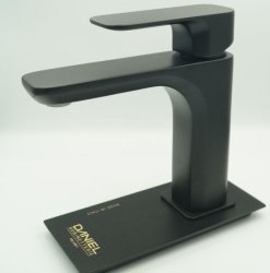 Смеситель для раковины Daniel Tiara TA605-15, черный матовый